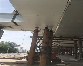 海拉爾高架橋，頂橋施工中